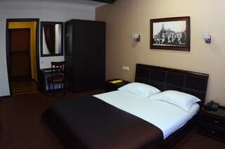 Отель Hotel Complex Dacha Винница Улучшенный двухместный номер с 1 кроватью-1