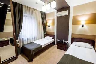 Отель Hotel Complex Dacha Винница Стандартный двухместный номер с 2 отдельными кроватями-3